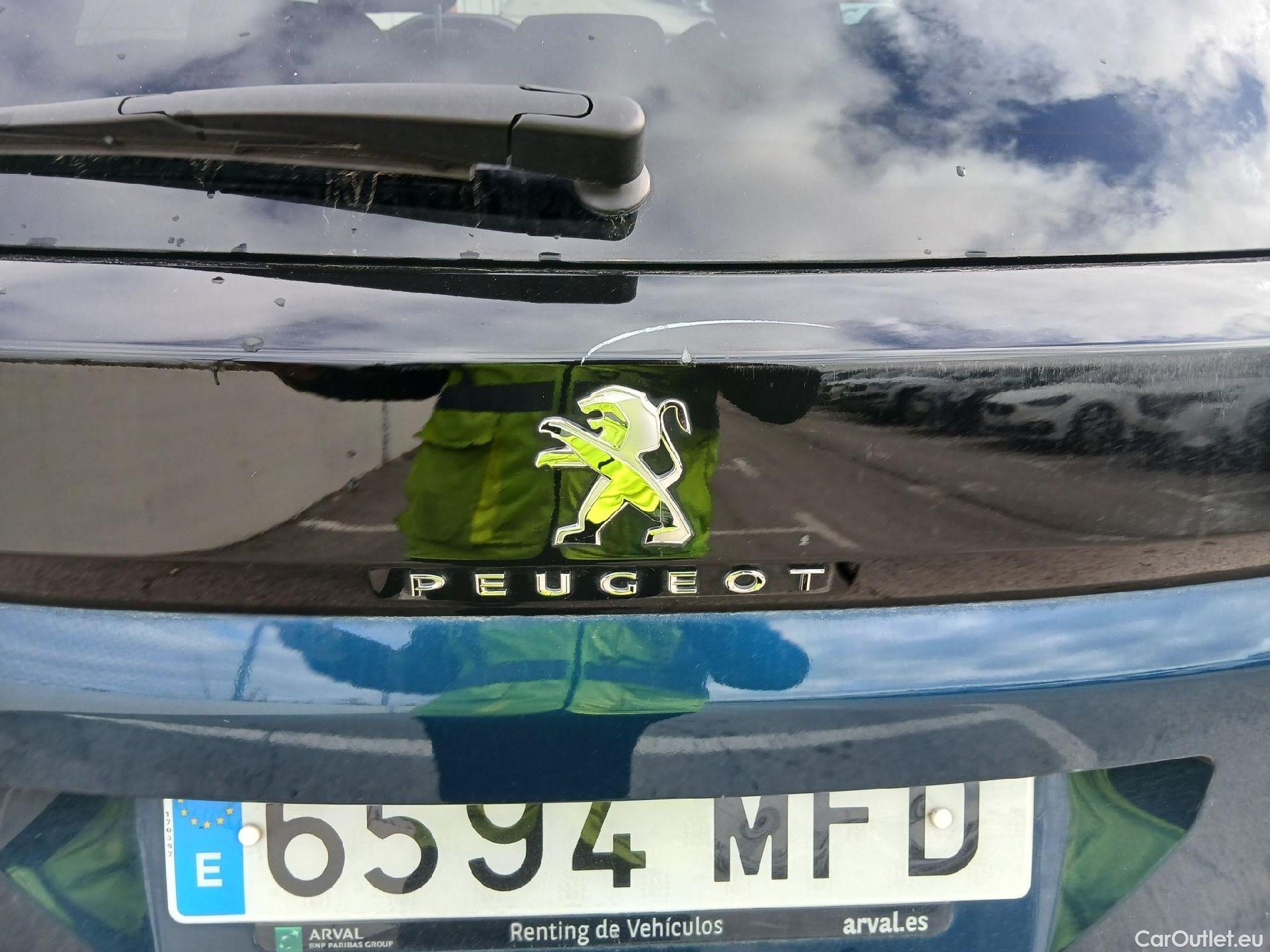  Peugeot  3008  Allure Pack 1.5 HDi 130CV AT8 E6d #30