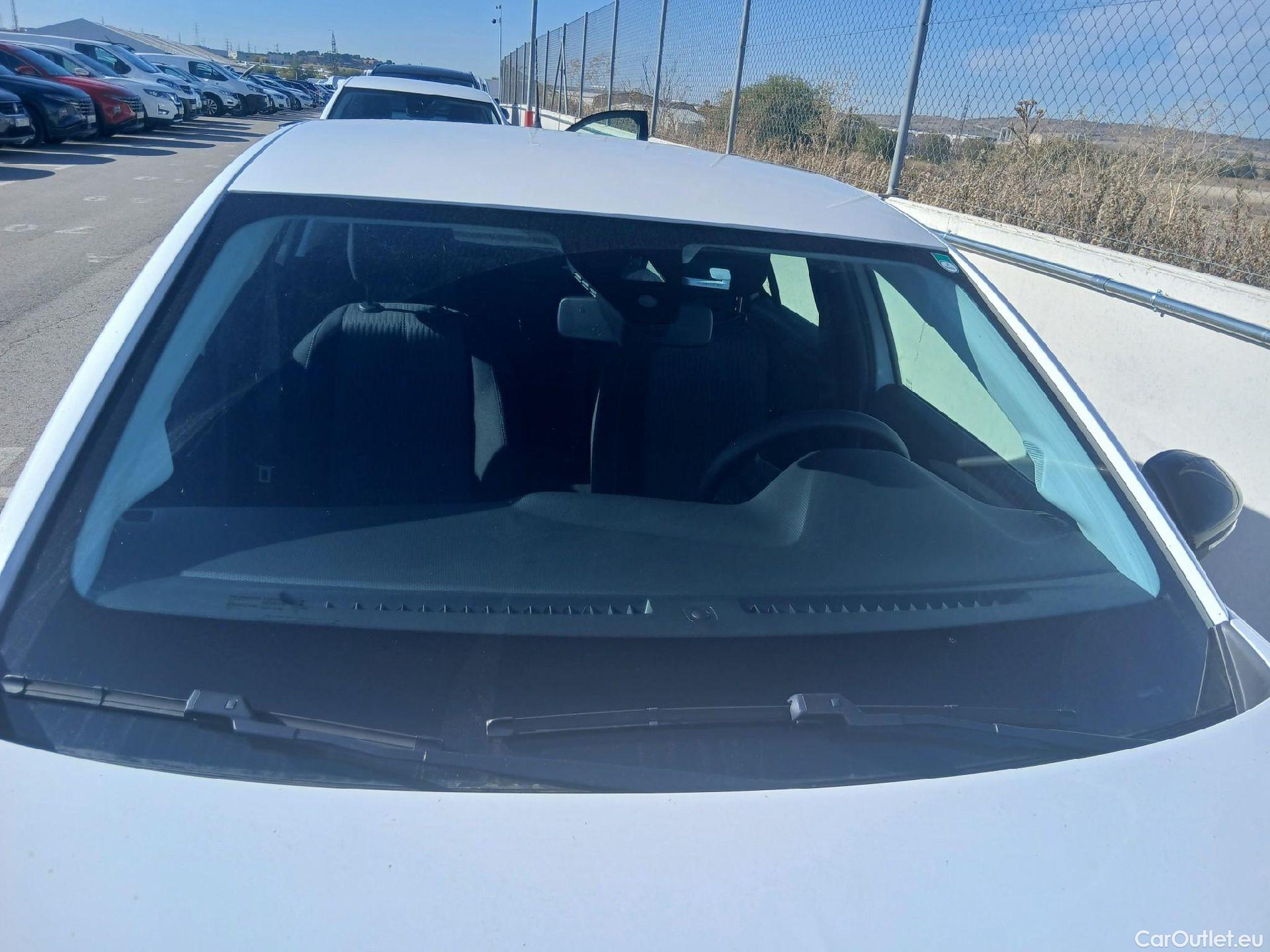  Opel  Corsa OPEL  / 2019 / 5P / 1.2T XHL 74kW (100CV) Edition (2) #9