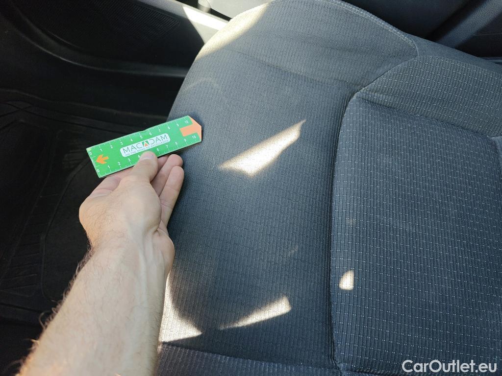  Toyota  C-HR TOYOTA  / 2016 / 5P / todoterreno 1.8 125H Advance (CX) #16