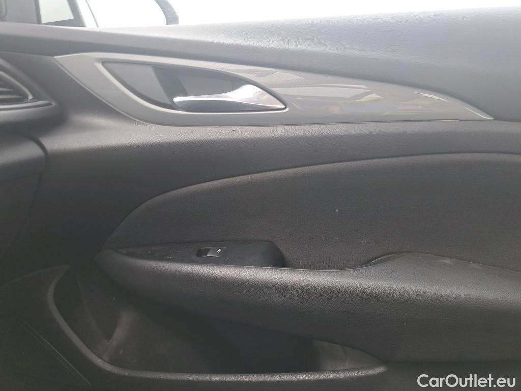  Opel  Insignia OPEL  5p 2G berlina con portón GS 1.6 CDTi 100kW Turbo D Selective #38