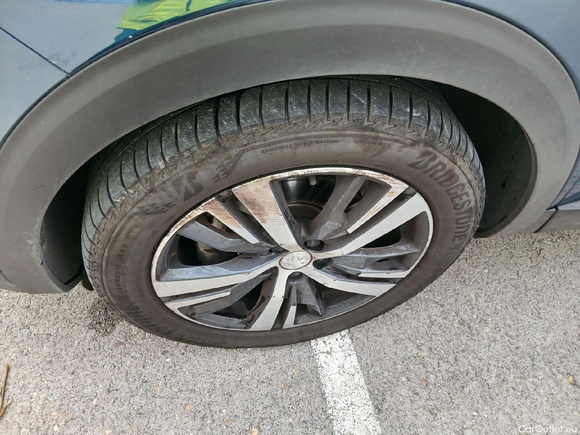  Peugeot  3008  Allure Pack 1.5 HDi 130CV AT8 E6d #10