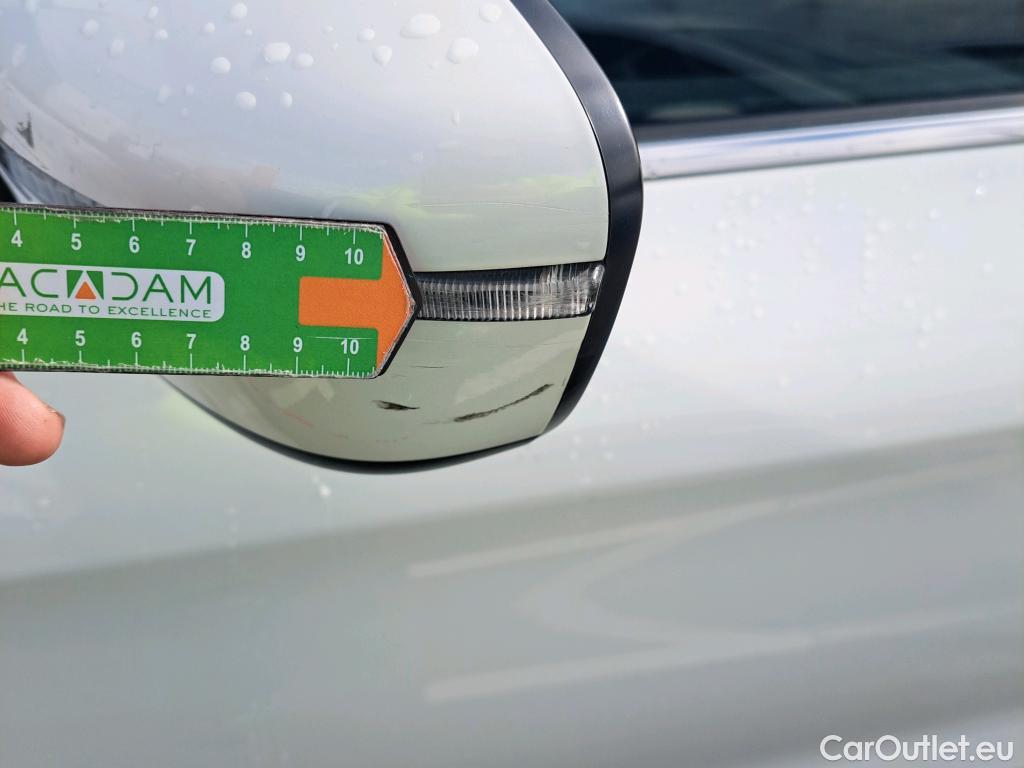  Nissan  Qashqai NISSAN  / 2017 / 5P / todoterreno DIG-T 103 kW (140 CV) E6D ACENTA #43