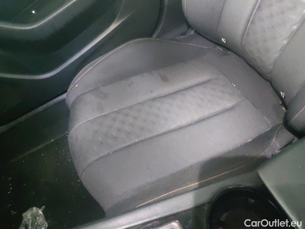  Peugeot  508 PEUGEOT  / 2018 / 5P / berlina con portón 5P Business Line BlueHDi 130 EAT8 (AC) #1