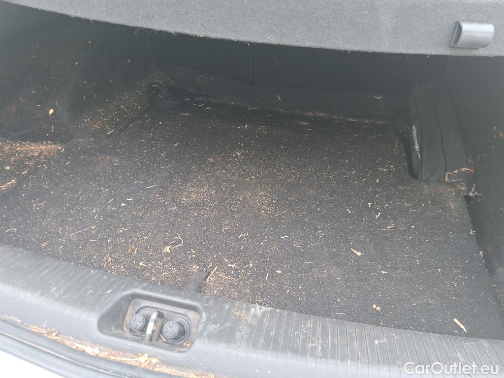  Opel  Insignia OPEL  5p 2G berlina con portón GS 1.6 CDTi 100kW Turbo D Selective #24