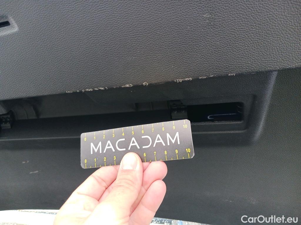  Volkswagen  Golf  VOLKSWAGEN / 2020 / 5P / berlina con portón 2.0 TDI 85kW (115CV) #18