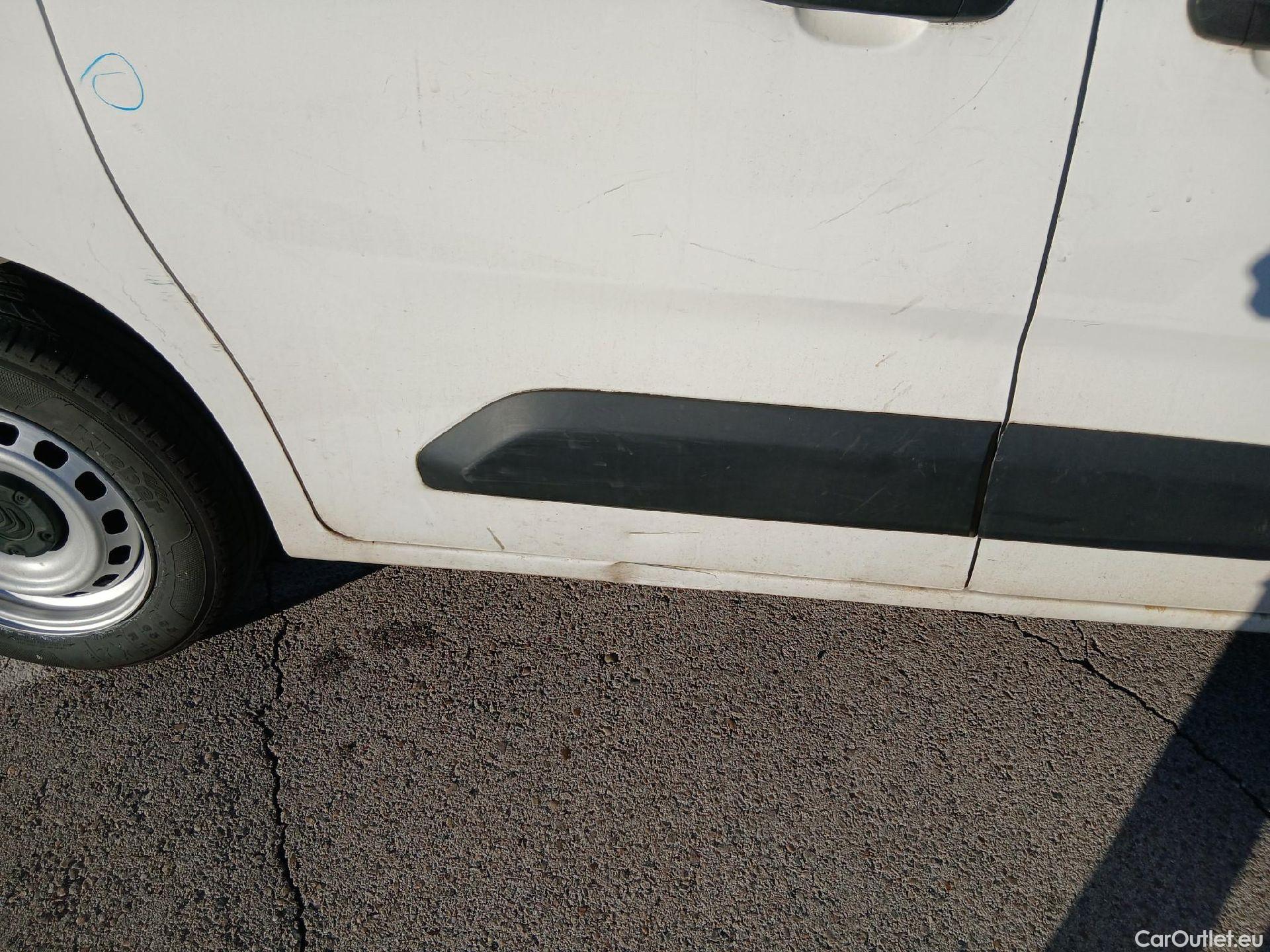  Citroen  Berlingo CITROEN  / 2018 / 3P / furgón derivado de turismo Talla M BlueHDi 100 CONTROL #35