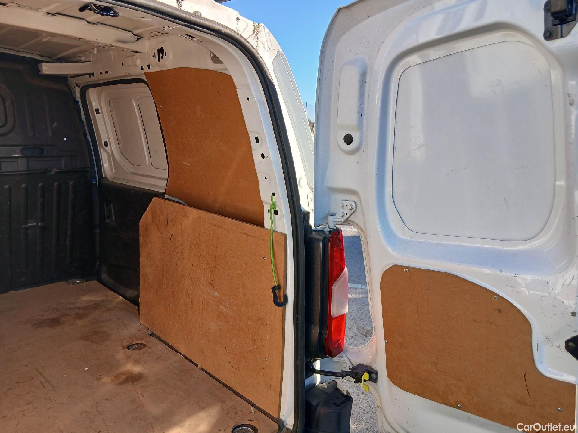  Citroen  Berlingo CITROEN  / 2018 / 3P / furgón derivado de turismo Talla M BlueHDi 100 CONTROL #4