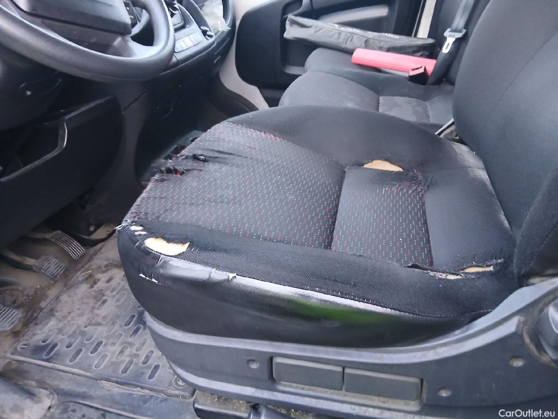  Citroen  Jumper CITROEN  / 2014 / 4P / furgón BlueHDi 103KW (140CV) Furgón 35L3H2 #2