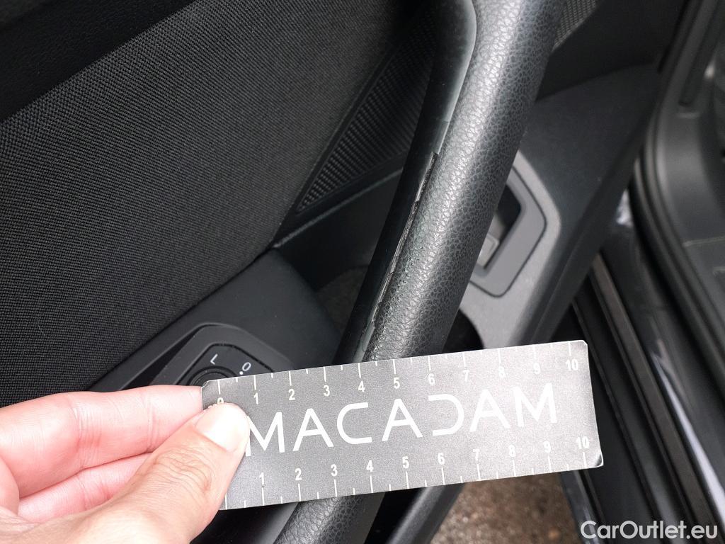  Volkswagen  Passat VOLKSWAGEN  / 2019 / 5P / familiar Variant Executive 2.0 TDI 110kW (150CV) #17