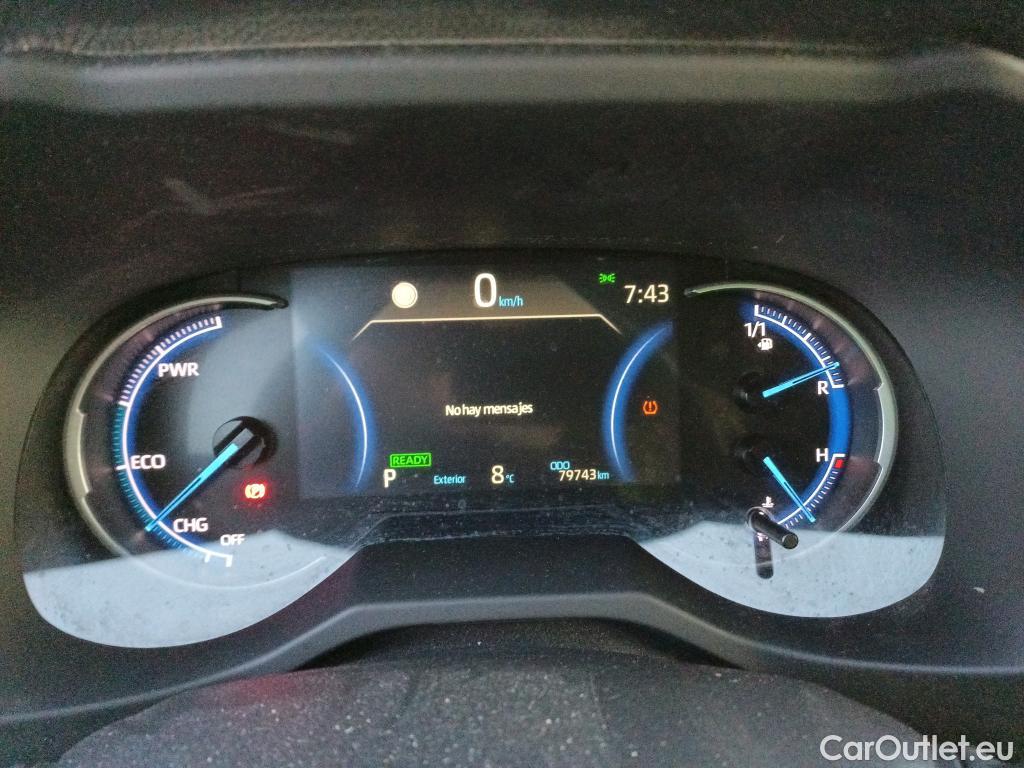  Toyota  RAV4 TOYOTA  / 2018 / 5P / todoterreno 2.5l 220H Advance #21