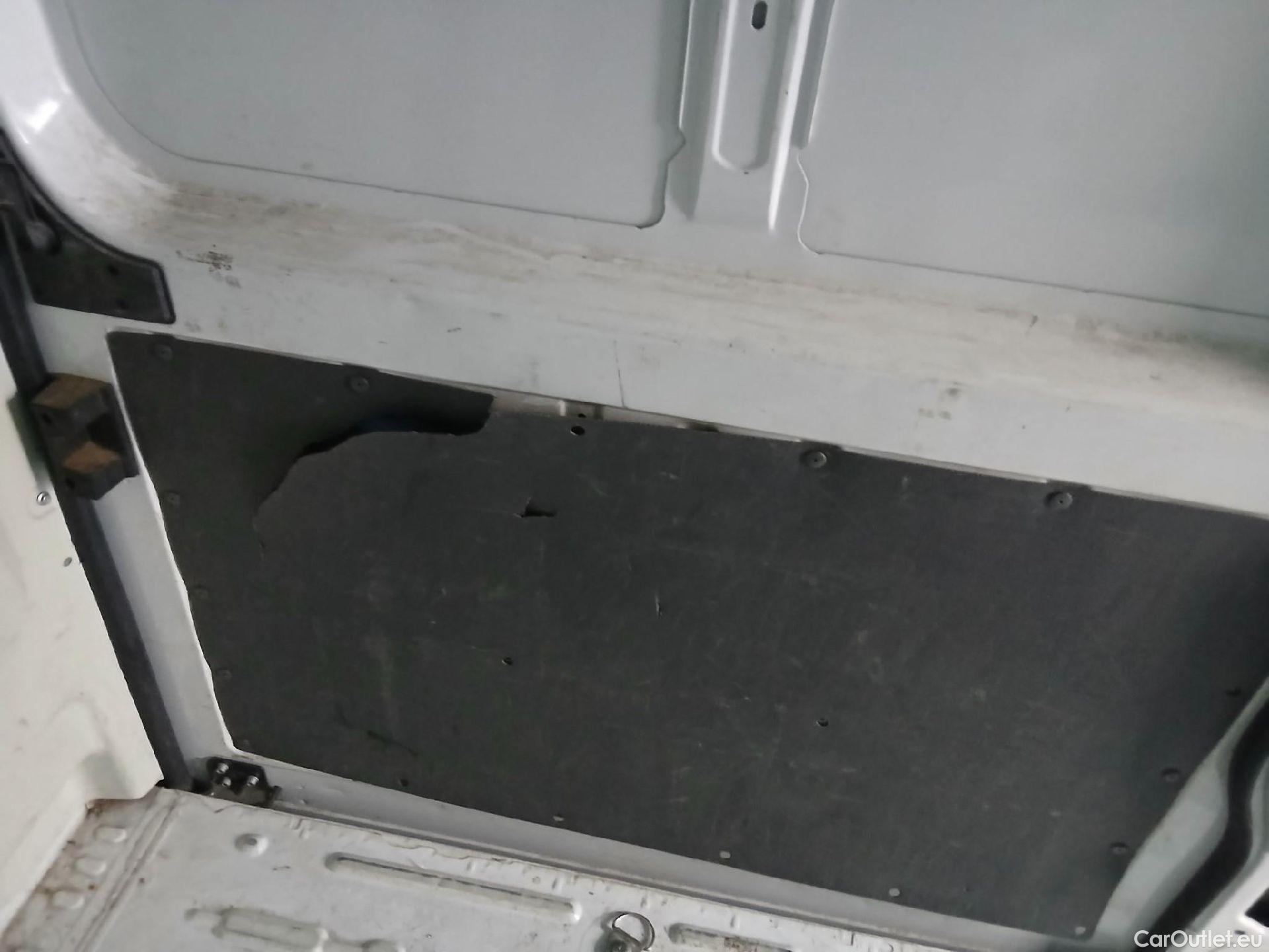  Citroen  Jumper CITROEN  / 2014 / 4P / furgón BlueHDi 103KW (140CV) Furgón 35L3H2 #15