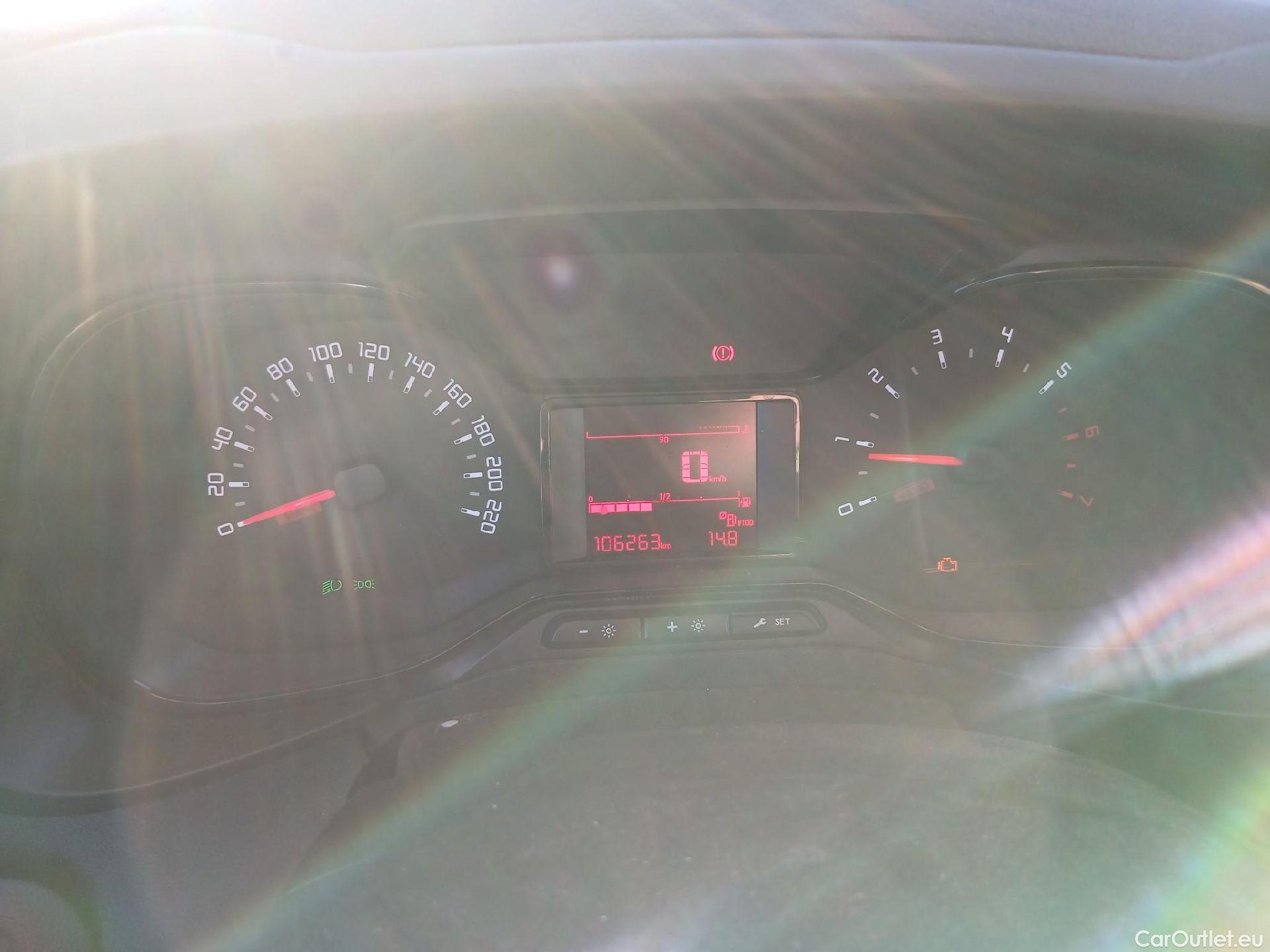  Citroen  Berlingo CITROEN  / 2018 / 3P / furgón derivado de turismo Talla M BlueHDi 100 CONTROL #2