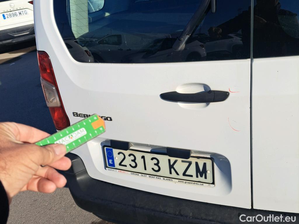  Citroen  Berlingo CITROEN  / 2018 / 4P / combi Talla M BlueHDi 100 LIVE (AC) #6