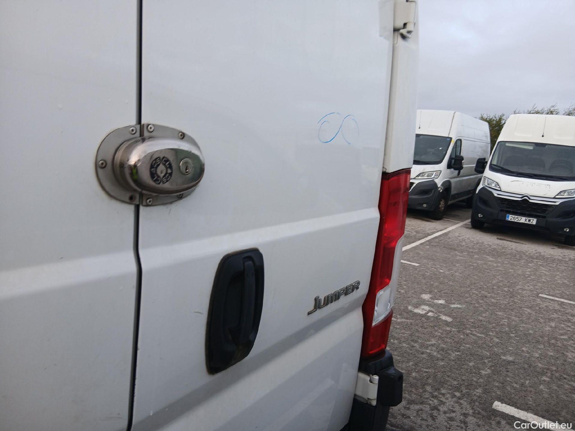  Citroen  Jumper CITROEN  / 2014 / 4P / furgón BlueHDi 103KW (140CV) Furgón 35L3H2 #43