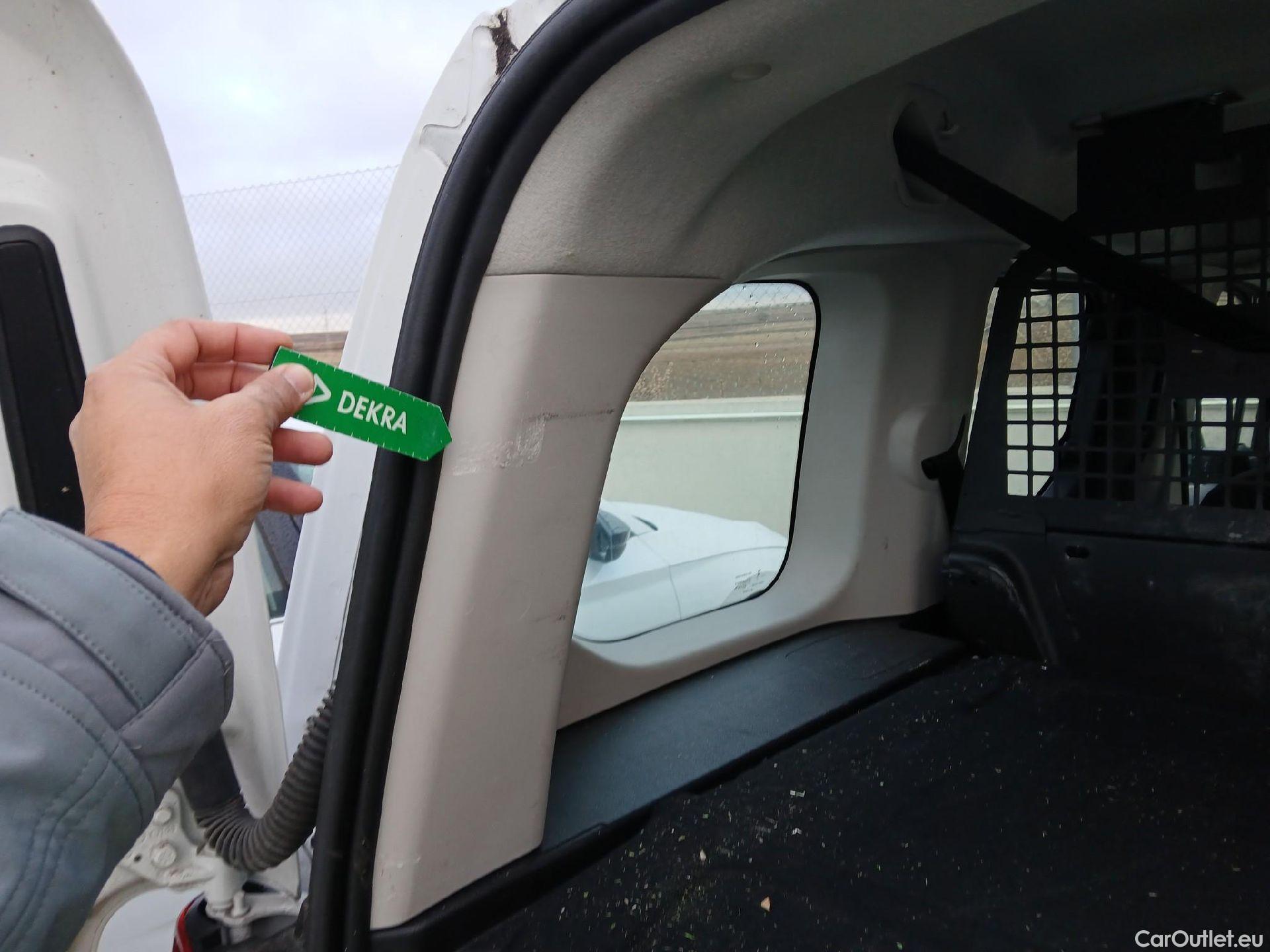  Citroen  Berlingo  Combi Live Pack Business M 1.5 BlueHDi 100CV MT6 E6d #8