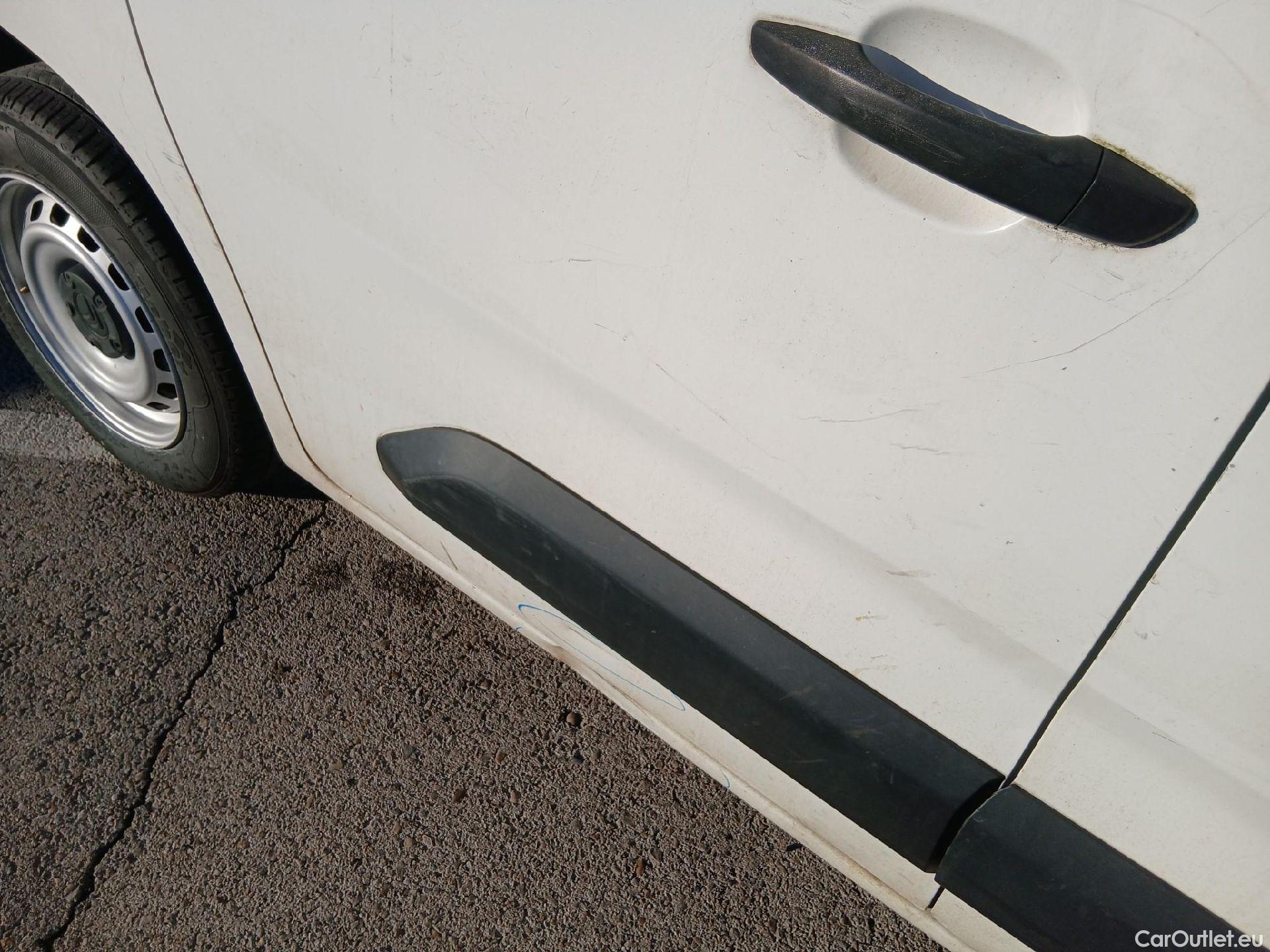  Citroen  Berlingo CITROEN  / 2018 / 3P / furgón derivado de turismo Talla M BlueHDi 100 CONTROL #36