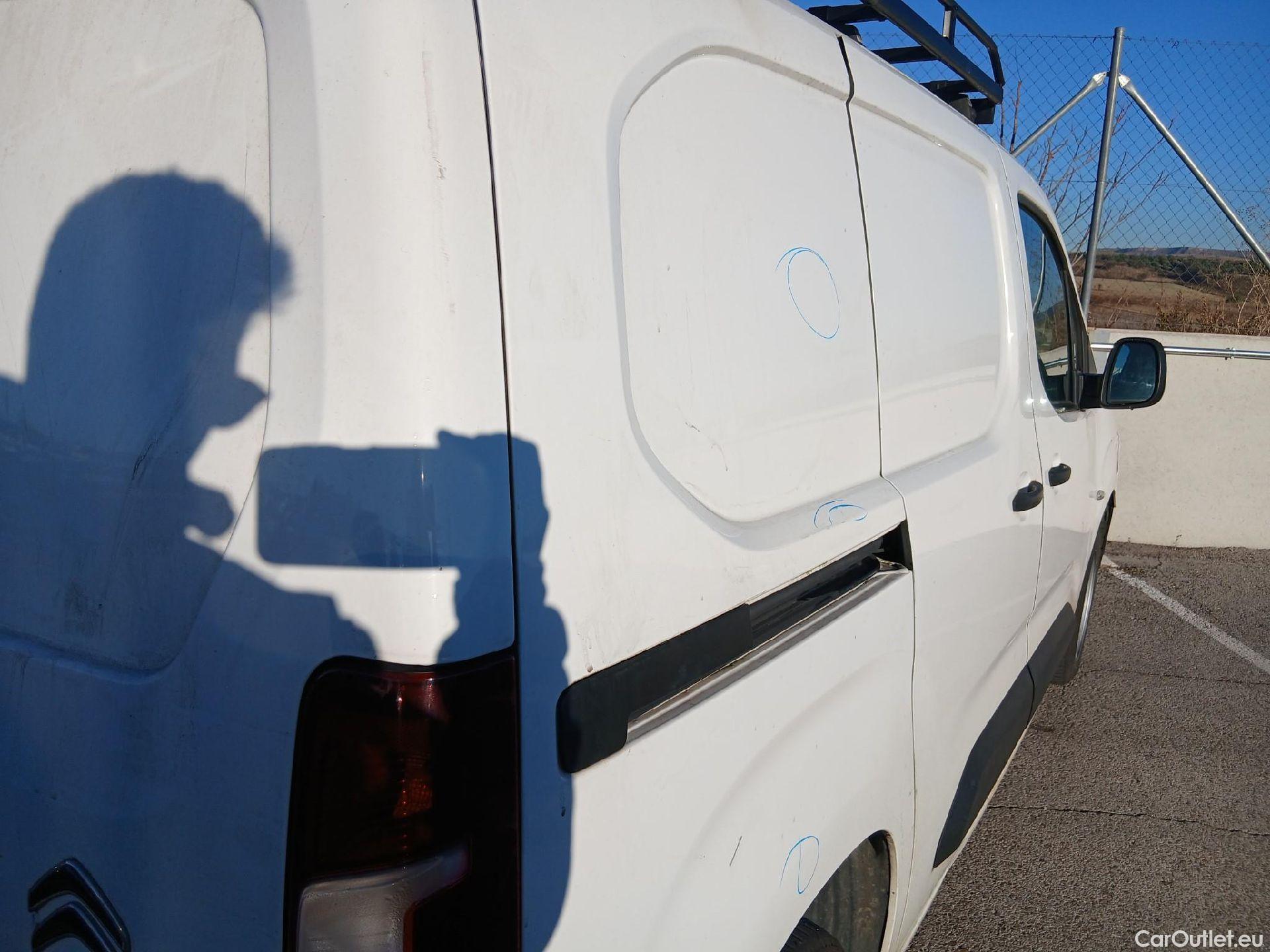  Citroen  Berlingo CITROEN  / 2018 / 3P / furgón derivado de turismo Talla M BlueHDi 100 CONTROL #31