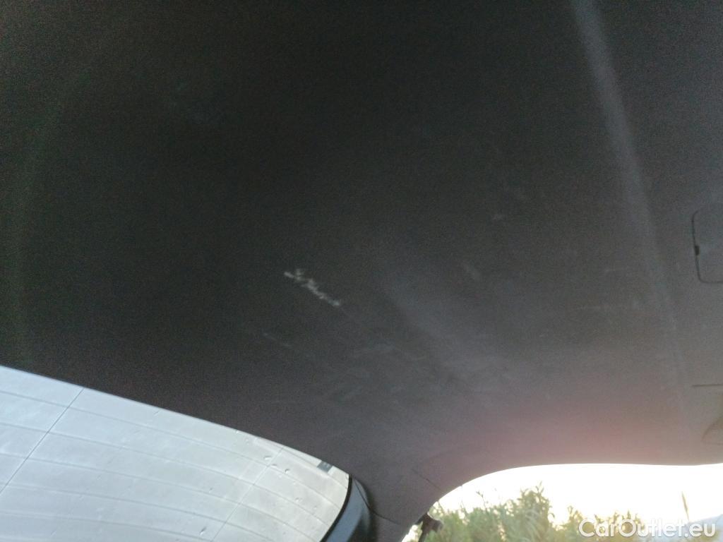  Toyota  RAV4 TOYOTA  / 2018 / 5P / todoterreno 2.5l 220H Advance #8