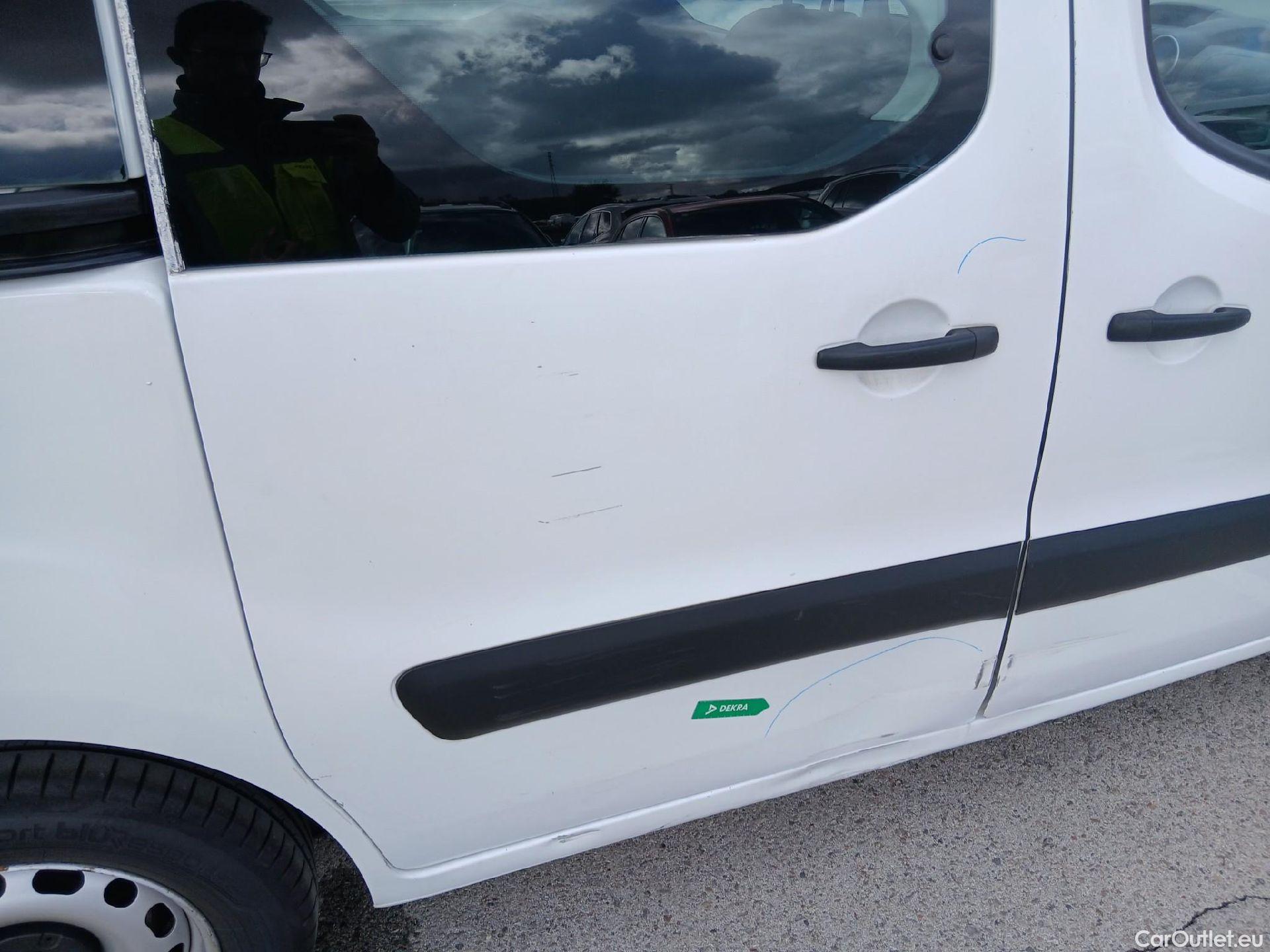  Citroen  Berlingo CITROEN  VU 4p 2G combi Multispace LIVE Edit.BlueHDi 74KW (100CV #52