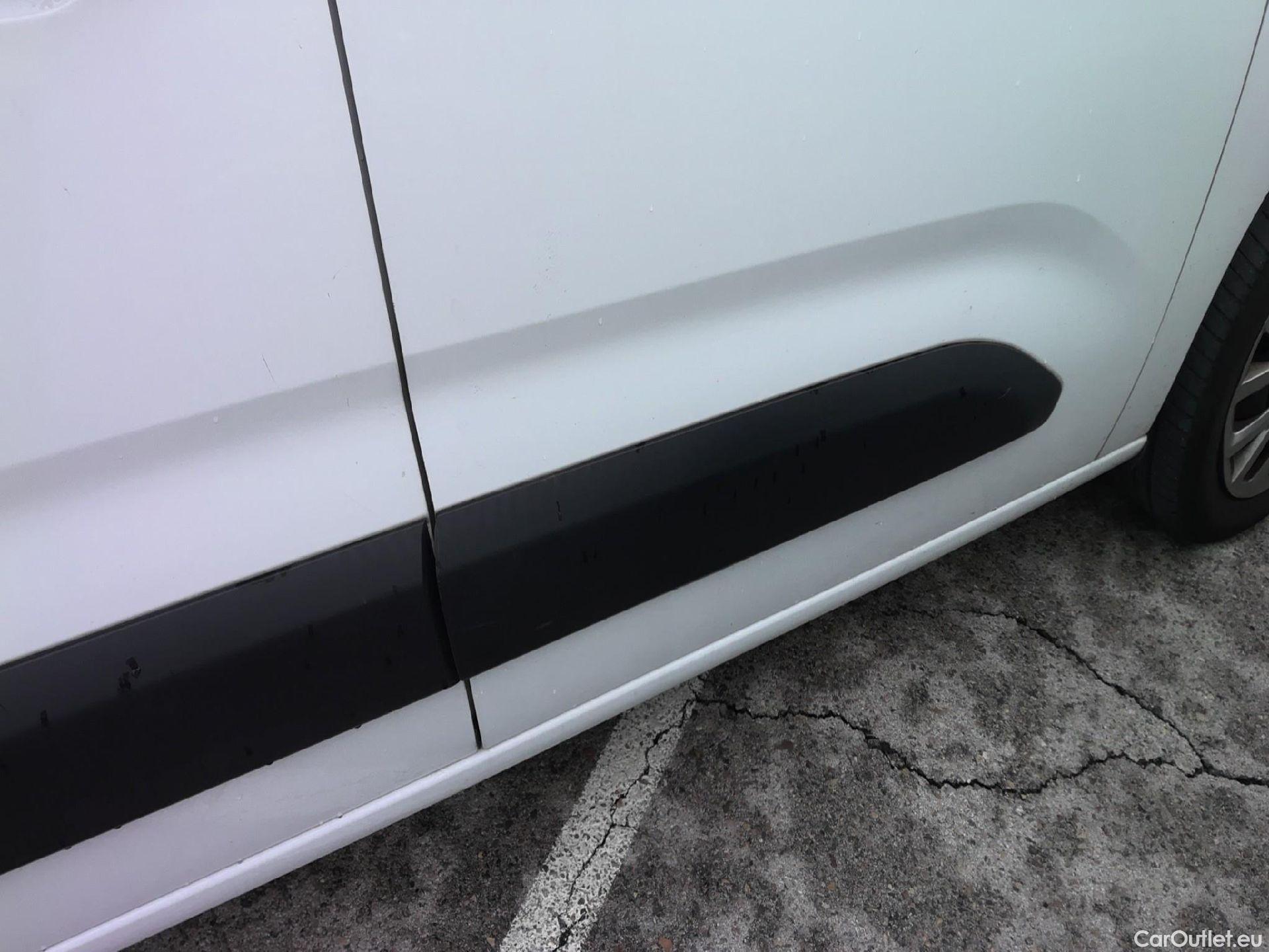  Citroen  Berlingo  Combi Live Pack Business M 1.5 BlueHDi 100CV MT6 E6d #40