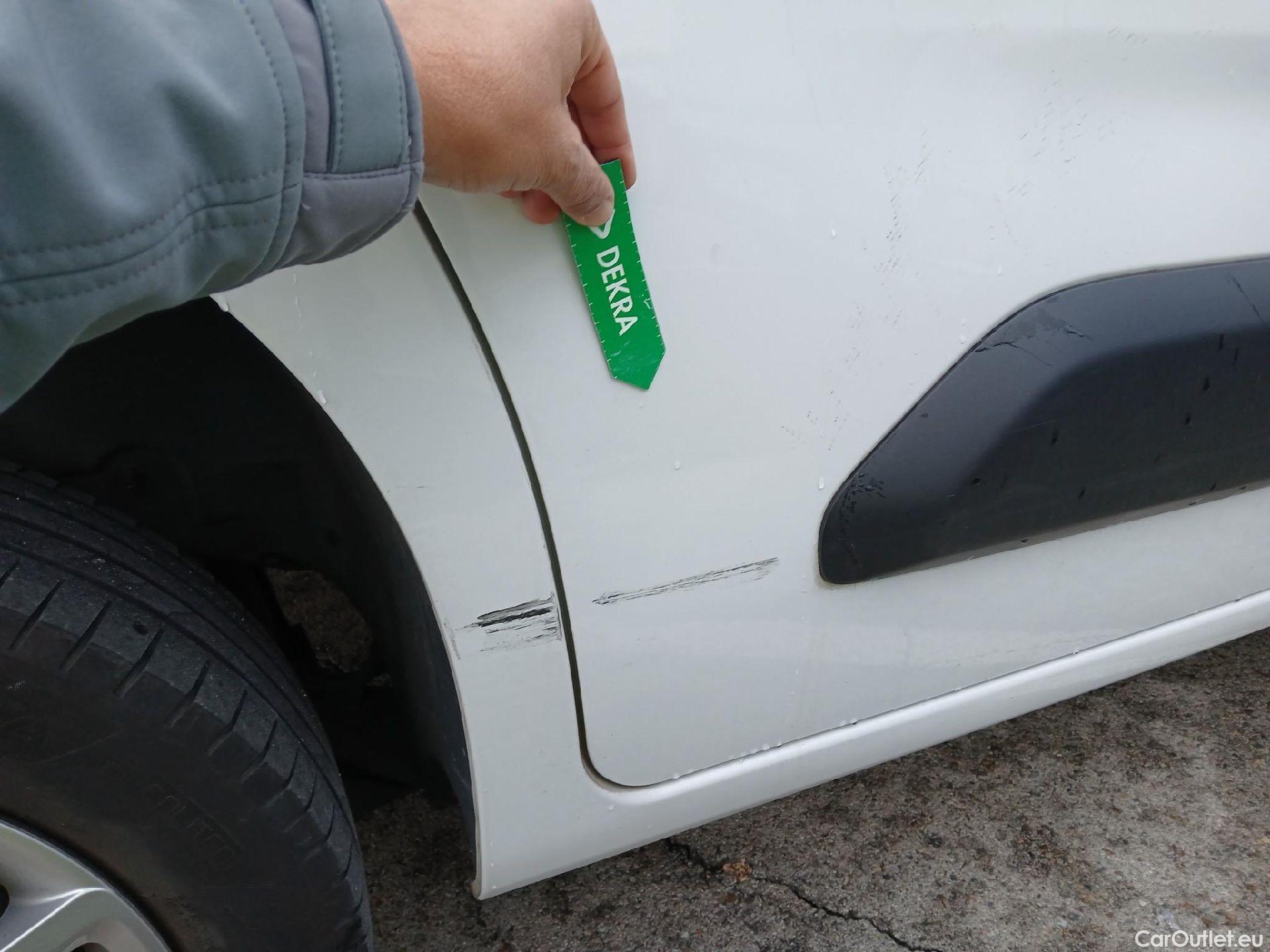  Citroen  Berlingo  Combi Live Pack Business M 1.5 BlueHDi 100CV MT6 E6d #38