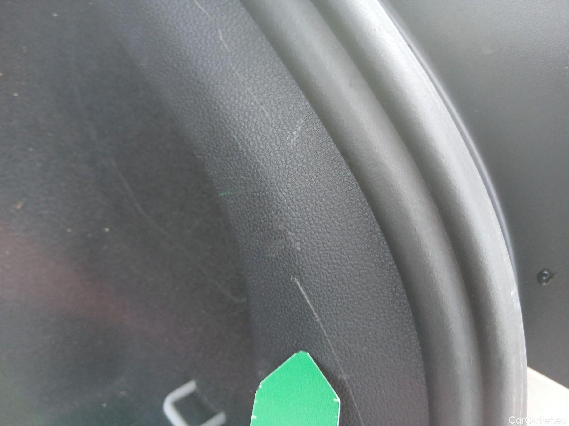  Volkswagen  T-ROC VOLKSWAGEN  / 2017 / 5P / todoterreno Advance 1.0 TSI 85kW (115CV) #29