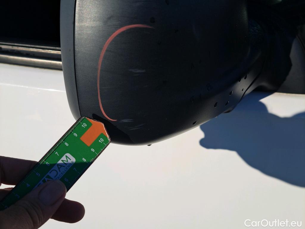  Citroen  Berlingo CITROEN  / 2018 / 4P / combi Talla M BlueHDi 100 LIVE (AC) #49