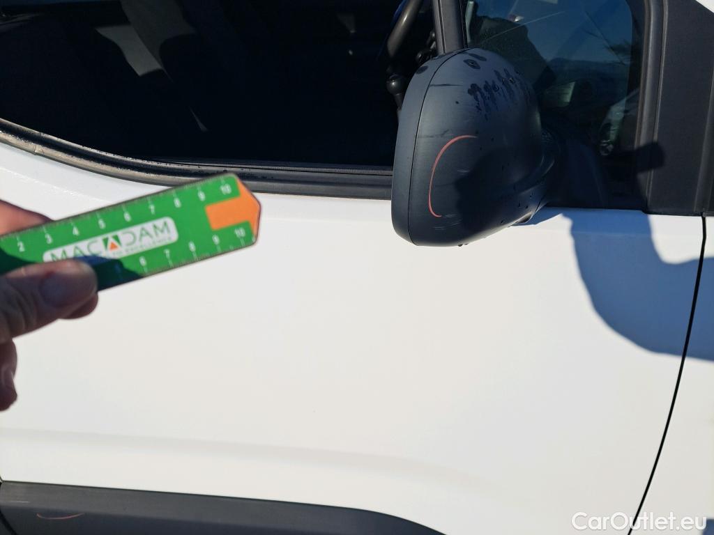  Citroen  Berlingo CITROEN  / 2018 / 4P / combi Talla M BlueHDi 100 LIVE (AC) #48