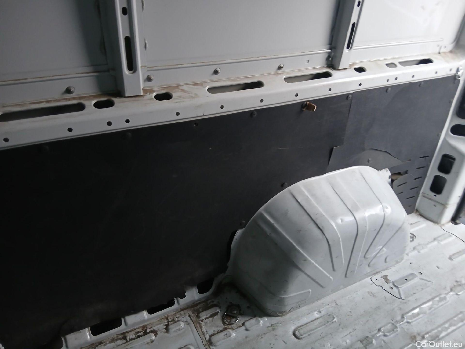  Citroen  Jumper CITROEN  / 2014 / 4P / furgón BlueHDi 103KW (140CV) Furgón 35L3H2 #16