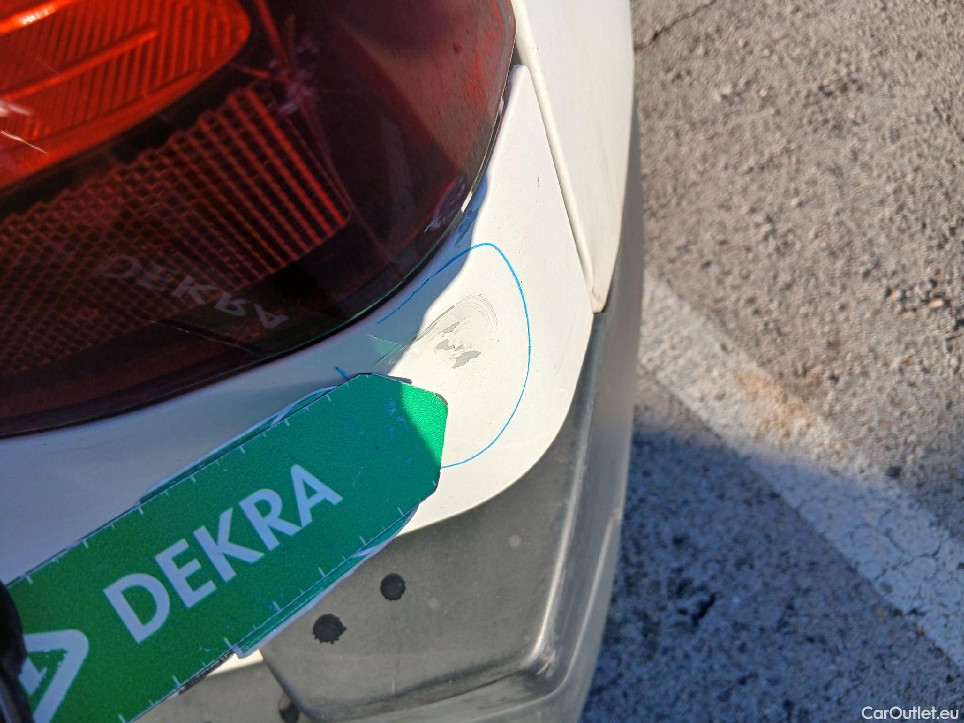  Citroen  Berlingo CITROEN  / 2018 / 3P / furgón derivado de turismo Talla M BlueHDi 100 CONTROL #25