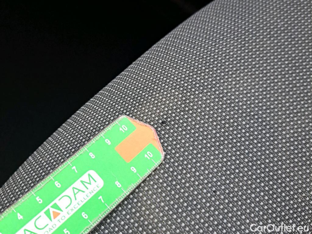  Citroen  Berlingo CITROEN  / 2018 / 4P / combi Talla M BlueHDi 100 LIVE (AC) #21