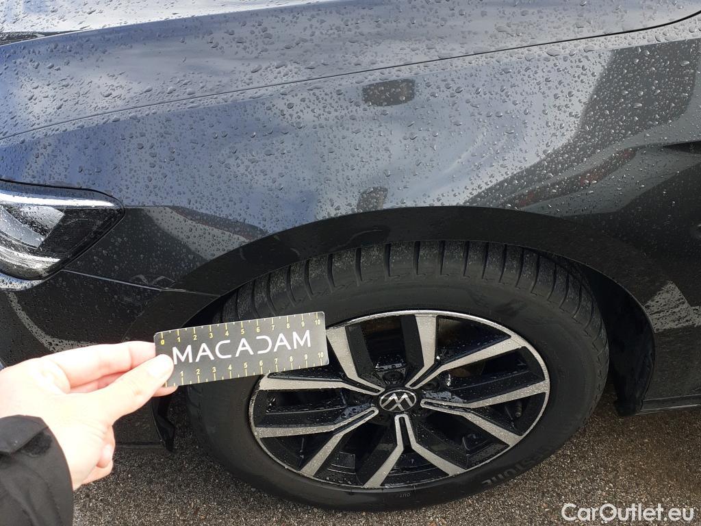  Volkswagen  Passat VOLKSWAGEN  / 2019 / 5P / familiar Variant Executive 2.0 TDI 110kW (150CV) #10