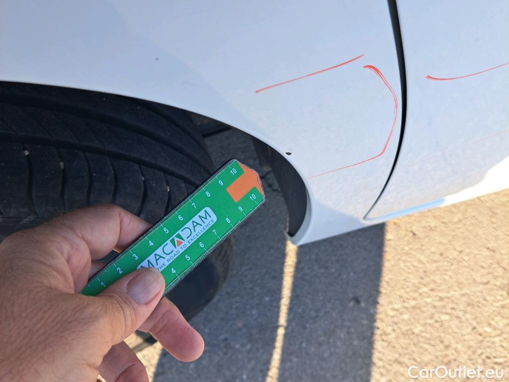  Citroen  Berlingo CITROEN  / 2018 / 4P / combi Talla M BlueHDi 100 LIVE (AC) #2