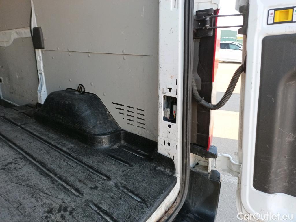  Ford  Transit FORD  / 2013 / 4P / furgón 350 96kW L2H2 Van Trend RWD MHEV #19