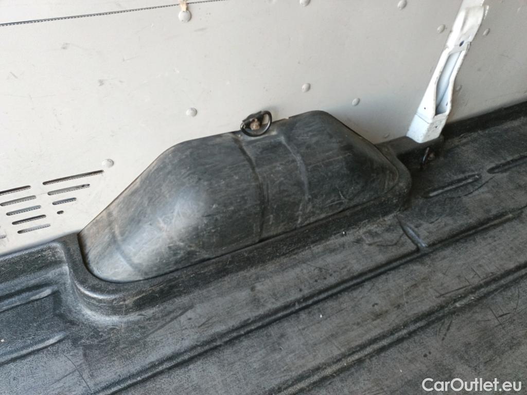  Ford  Transit FORD  / 2013 / 4P / furgón 350 96kW L2H2 Van Trend RWD MHEV #40