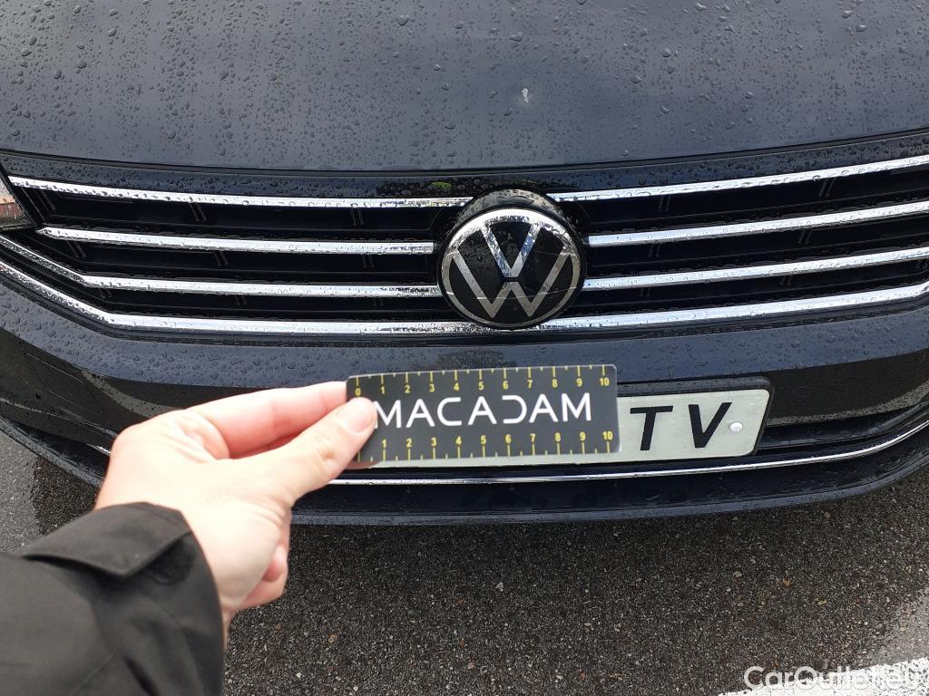  Volkswagen  Passat VOLKSWAGEN  / 2019 / 5P / familiar Variant Executive 2.0 TDI 110kW (150CV) #12