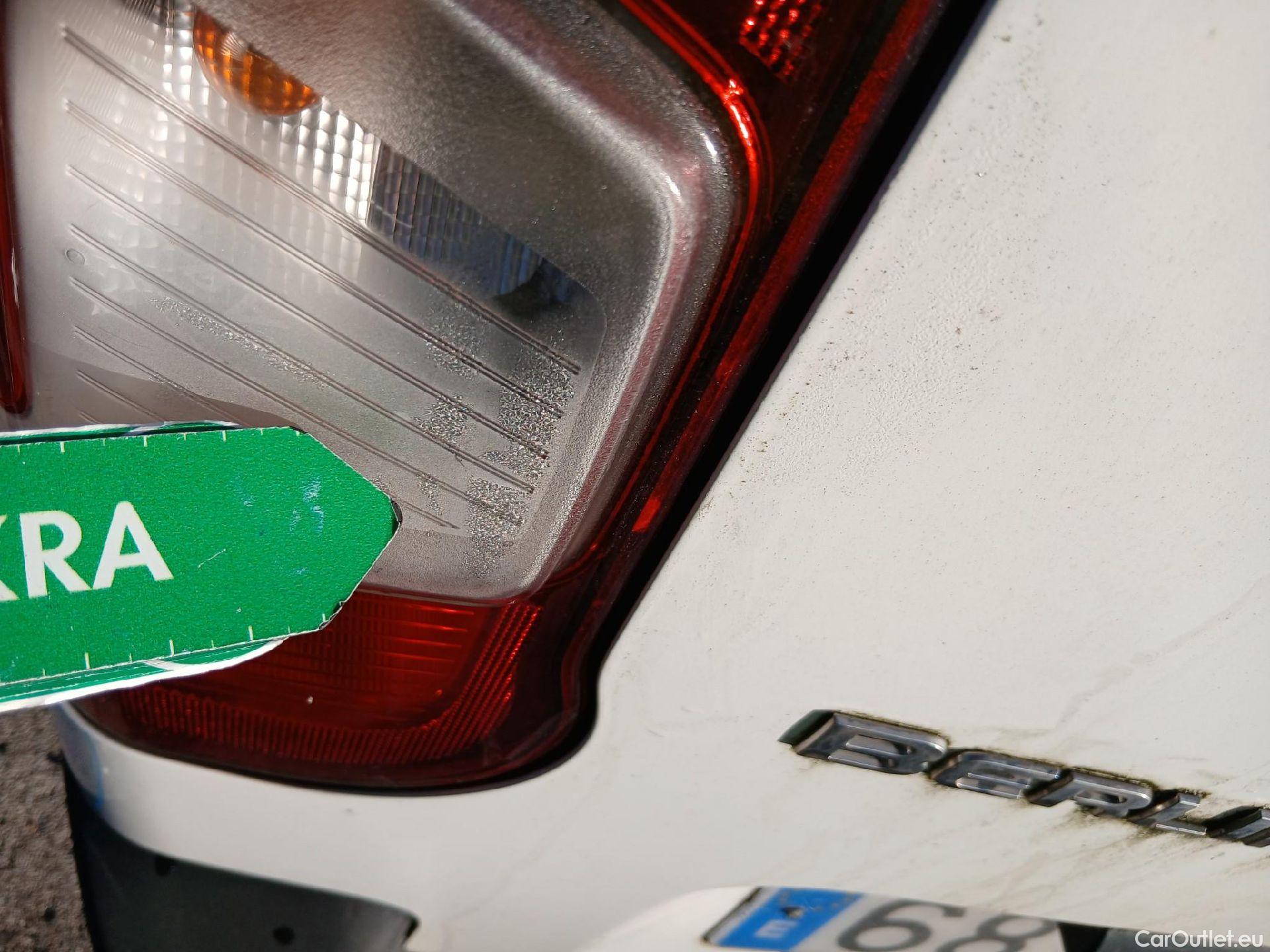  Citroen  Berlingo CITROEN  / 2018 / 3P / furgón derivado de turismo Talla M BlueHDi 100 CONTROL #19