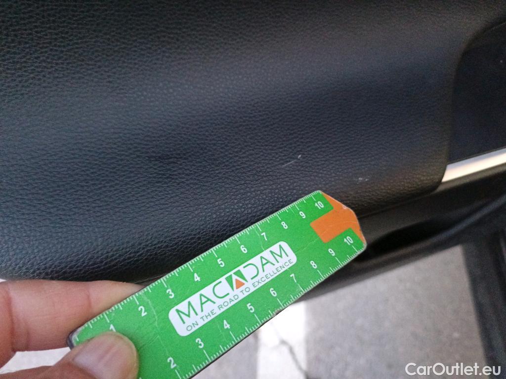  Toyota  RAV4 TOYOTA  / 2018 / 5P / todoterreno 2.5l 220H Advance #10