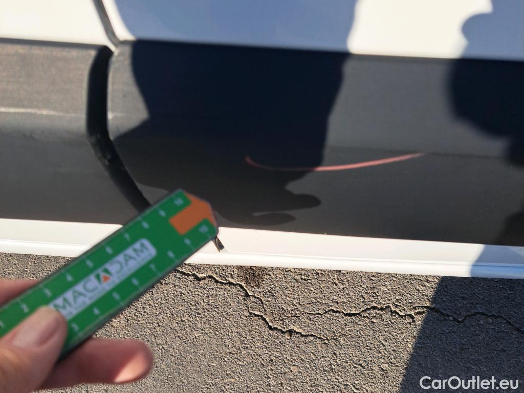  Citroen  Berlingo CITROEN  / 2018 / 4P / combi Talla M BlueHDi 100 LIVE (AC) #39