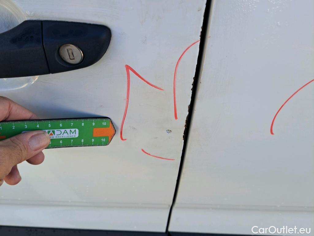  Citroen  Berlingo CITROEN  / 2018 / 4P / combi Talla M BlueHDi 100 LIVE (AC) #15