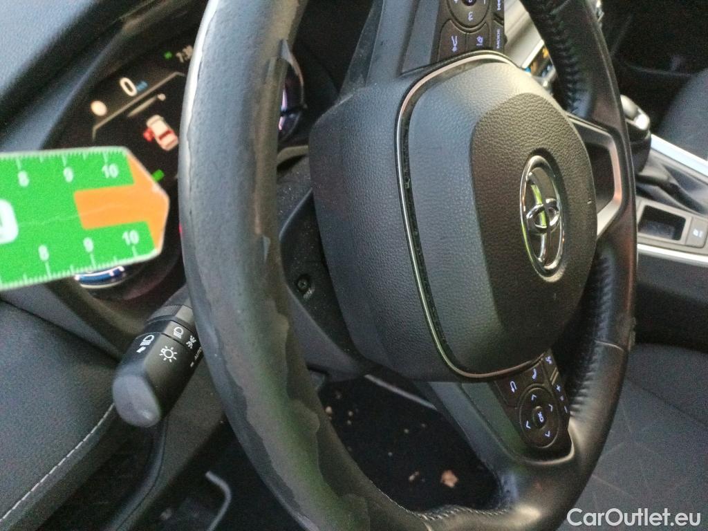  Toyota  RAV4 TOYOTA  / 2018 / 5P / todoterreno 2.5l 220H Advance #14