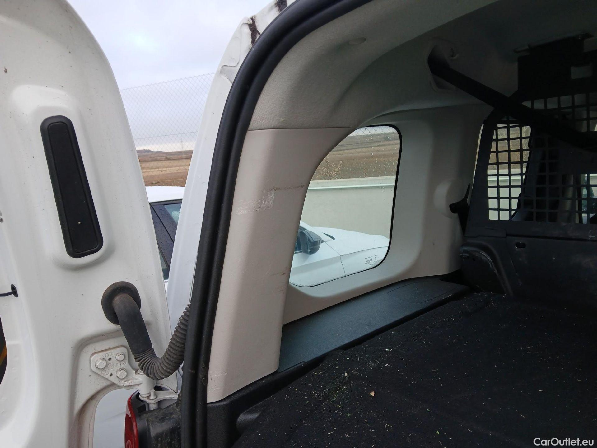  Citroen  Berlingo  Combi Live Pack Business M 1.5 BlueHDi 100CV MT6 E6d #9