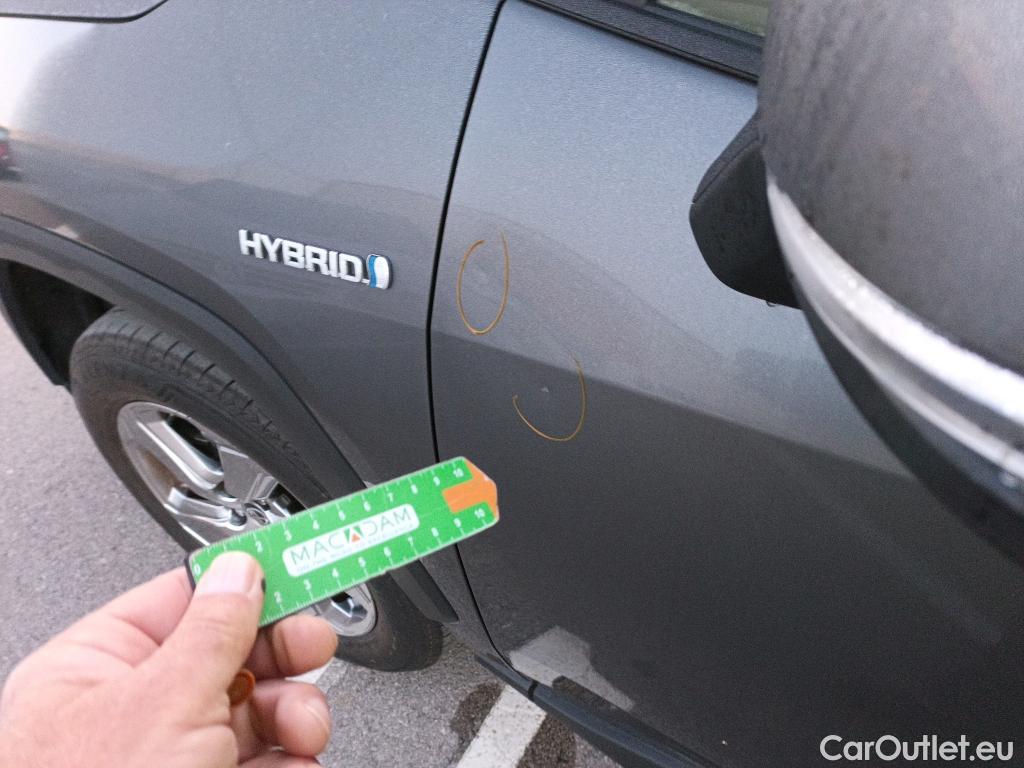  Toyota  RAV4 TOYOTA  / 2018 / 5P / todoterreno 2.5l 220H Advance #3