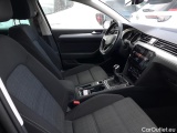 Volkswagen  Passat VOLKSWAGEN  / 2019 / 5P / familiar Variant Executive 2.0 TDI 110kW (150CV) #6