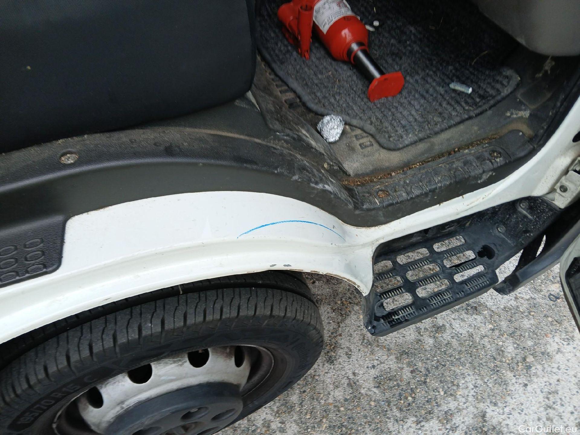  Nissan  NV400 NISSAN NT400 / 2014 / 2P / chasis cabina 35.13/3 Comfort Cabina Abatible Larga #40