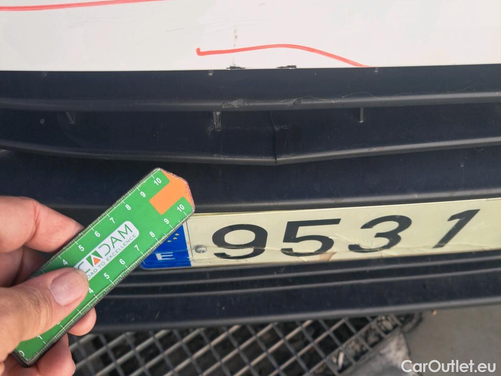  Opel  Vivaro OPEL  / 2019 / 4P / combi 1.5 Diésel 88kW (120CV) M Std Express #4