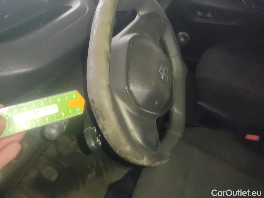  Peugeot  Partner PEUGEOT  / 2018 / 3P / furgón derivado de turismo Pro Standard 600kg BlueHDi 73kW (AC) #2