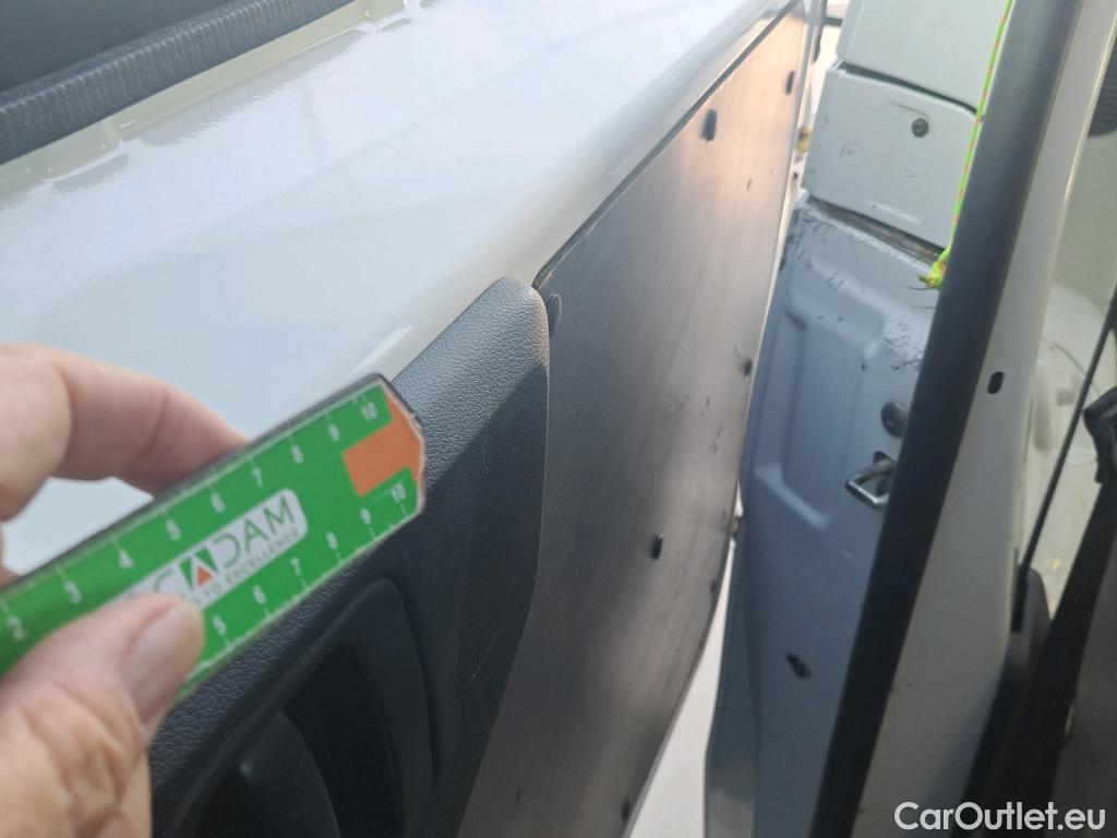  Opel  Vivaro OPEL  / 2019 / 4P / combi 1.5 Diésel 88kW (120CV) M Std Express #42