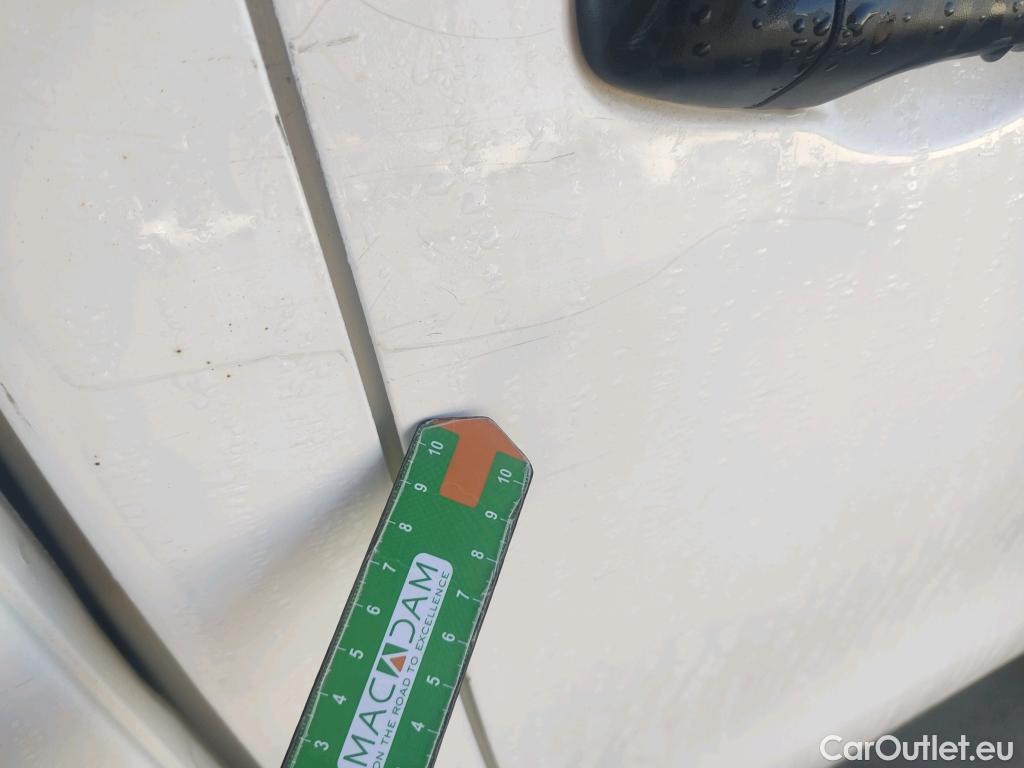  Toyota  Hilux TOYOTA  VU 4p 7G pickup 2.4 D-4D Cabina Doble GX 4x4 #24