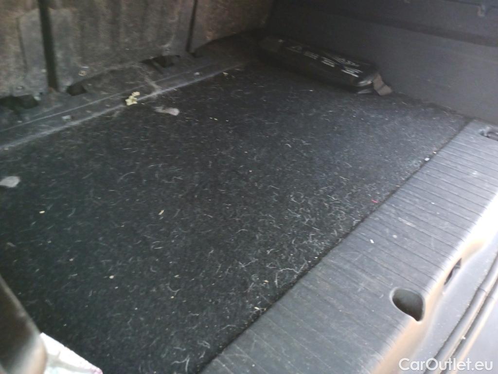  Peugeot  RIFTER PEUGEOT  / 2018 / 5P / monovolumen compacto GT Line Standard BlueHDi 96kW EAT8 #16